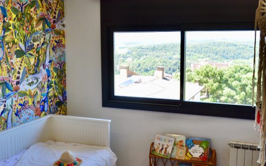 CHALET «ALT STANDING» EN MONTJUÏC (GIRONA)