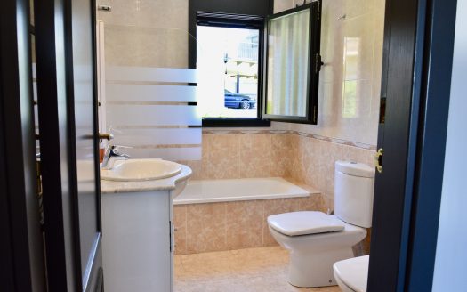 CHALET «ALT STANDING» EN MONTJUÏC (GIRONA)