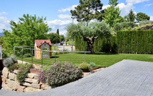 CHALET «ALT STANDING» EN MONTJUÏC (GIRONA)