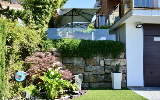 CHALET «ALT STANDING» EN MONTJUÏC (GIRONA)