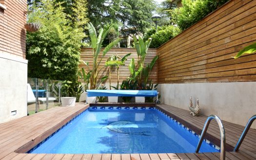 CHALET «ALT STANDING» EN MONTJUÏC (GIRONA)