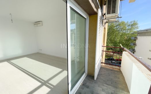 PISO EXTERIOR DE 4 DORMITORIOS DOBLES (DEVESA)