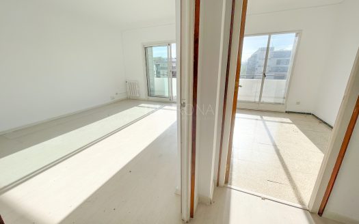 PISO EXTERIOR DE 4 DORMITORIOS DOBLES (DEVESA)