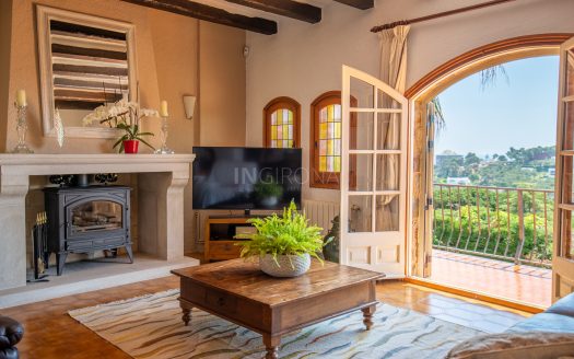 CHALET INDEPENDIENTE CON PISCINA Y VISTAS AL MAR (ST. ANTONI DE CALONGE)