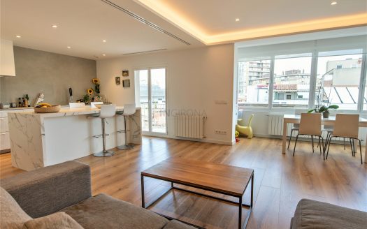 PISO EN GRAN VIA JAUME I REFORMADO